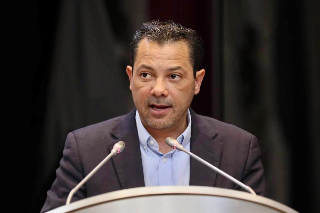 Pasantes de medicina deben recibir un salario justo: Bancada Naranja