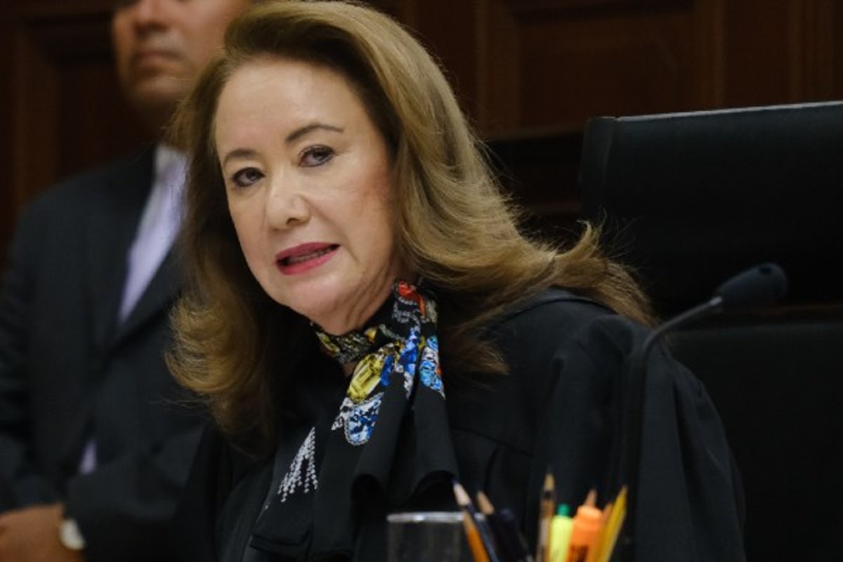 Yasmín Esquivel plagió la tesis doctoral que presentó en Universidad Anáhuac: El País Yasmín Esquivel plagió la tesis doctoral que presentó en Universidad Anáhuac: El País