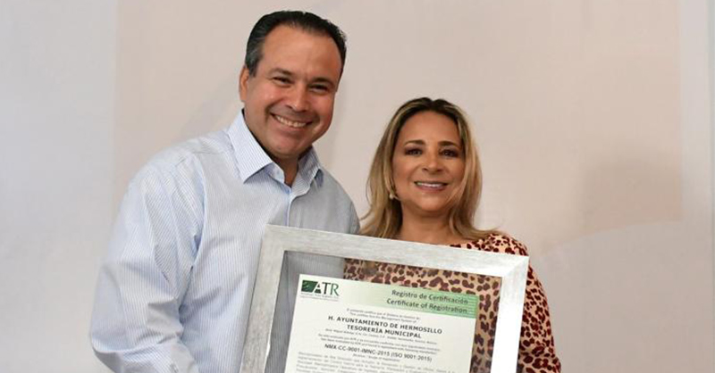 Atestigua Toño Astiazarán certificación en gestión de calidad de la Norma ISO 9001:2015 en Tesorería Municipal