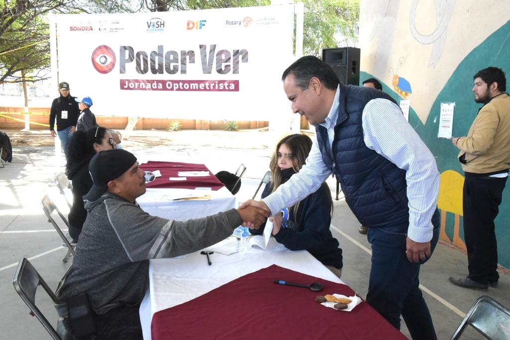 Celebra Toño Astiazarán beneficio a hermosillenses con la jornada Poder Ver