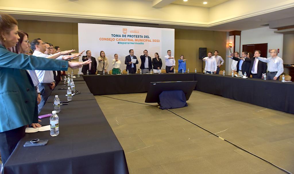 Instala Toño Astiazarán Consejo Catastral Municipal 2023