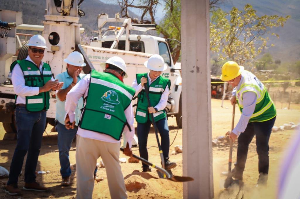 Llevan luz a comunidad de San Bernardo como parte de los compromisos del Plan de Justicia Guarijío