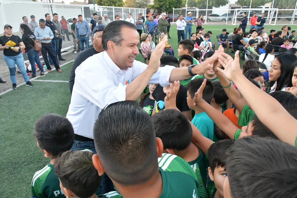 Cumple Toño Astiazarán compromiso al entregar mejoras a parque en Lomas de Linda Vista