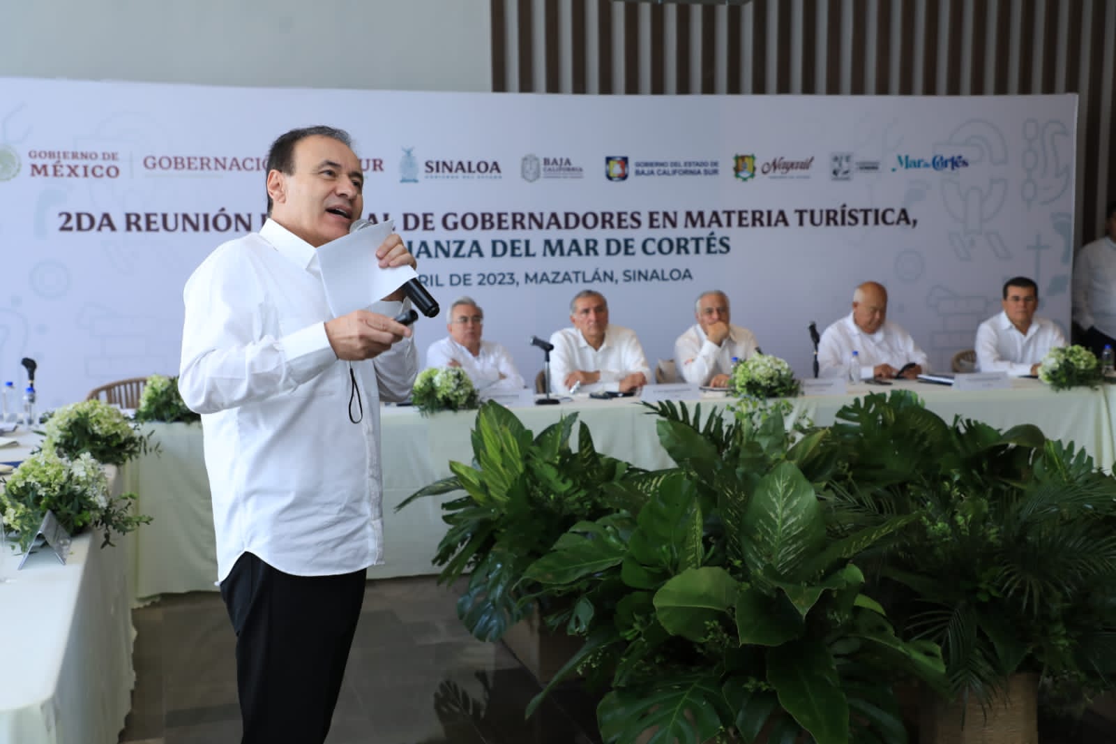 Impulsa gobernador Alfonso Durazo proyecto turístico Macrorregión Mar de Cortés