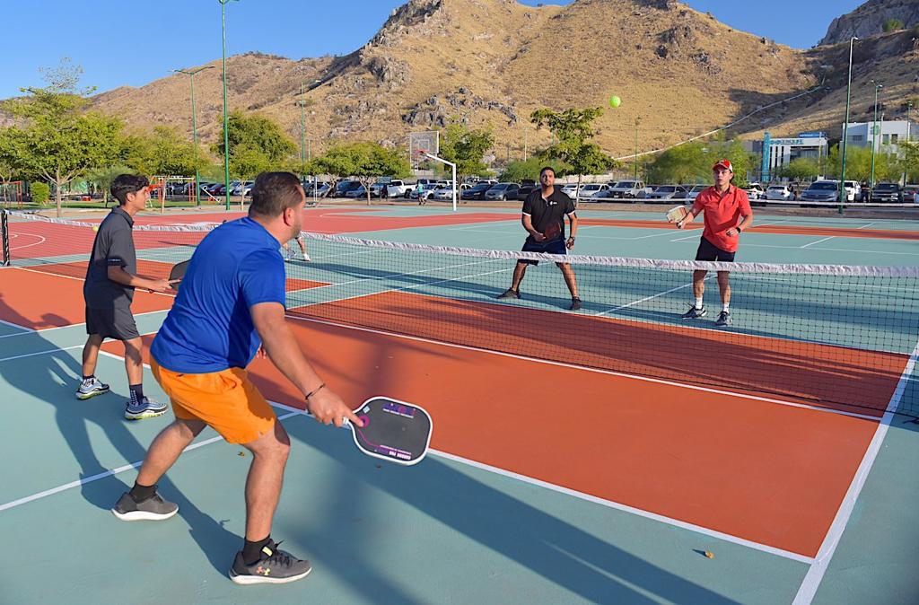 Entrega Toño Astiazarán las primeras canchas públicas de pickleball en El Cárcamo
