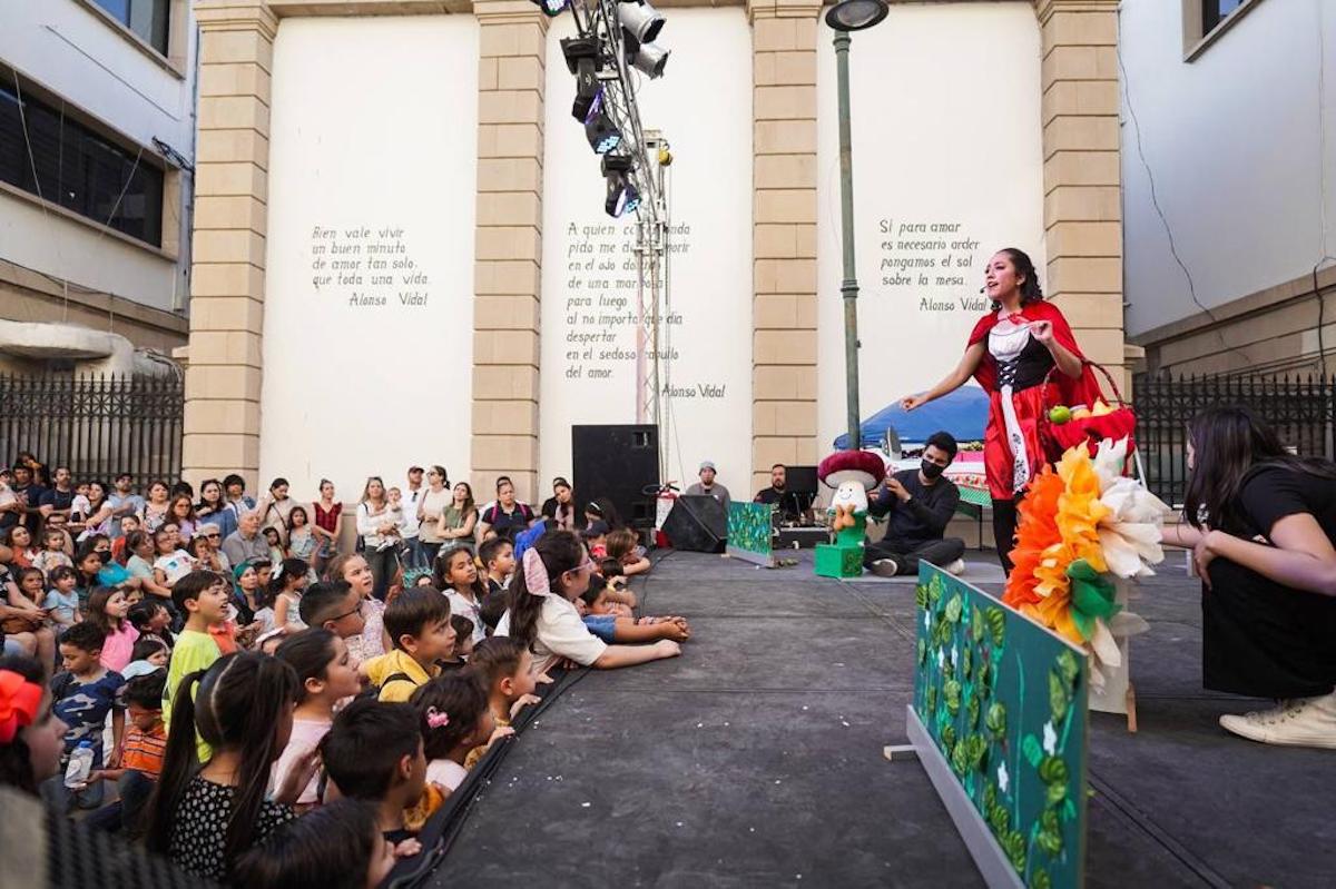 Regocijan a niñas y niños espectáculos infantiles de Fiestas del Pitic 2023