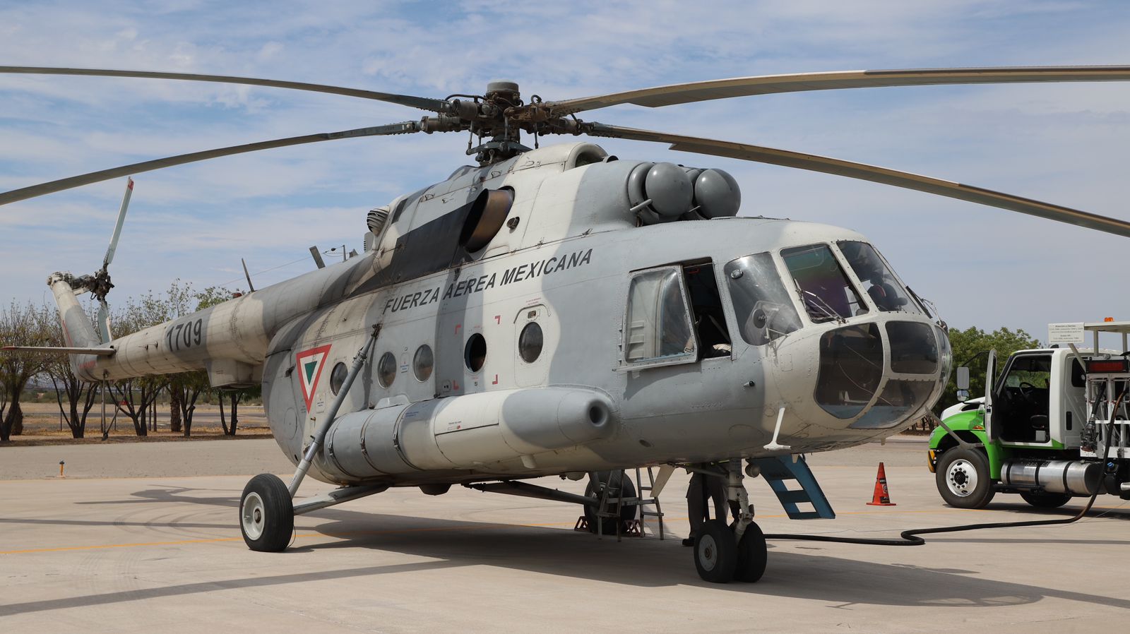 Llega segundo helicóptero de la Fuerza Aérea para incrementar acciones de mitigación de incendio forestal en Nacozari, Fronteras y Bacoachi
