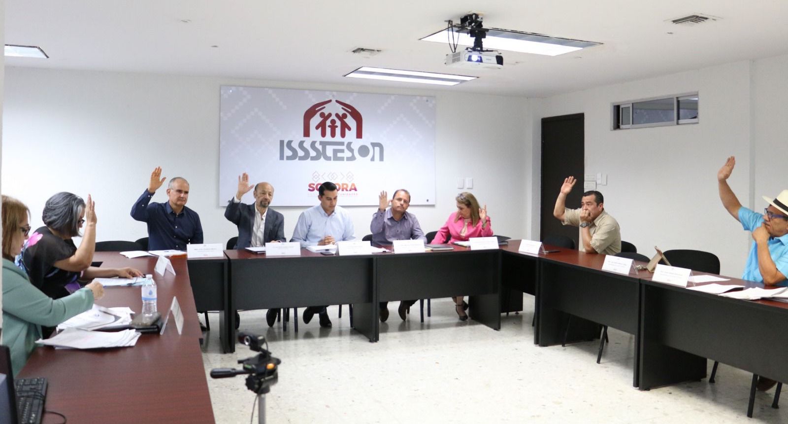 Aprueba junta directiva de Isssteson, gravado de ISR a pensiones y jubilaciones altas, que permitirán solvencia pensionaria