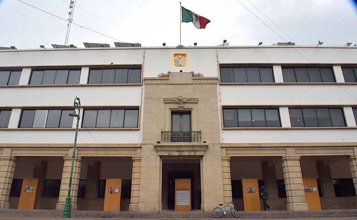 Personal municipal cumple su compromiso con la transparencia