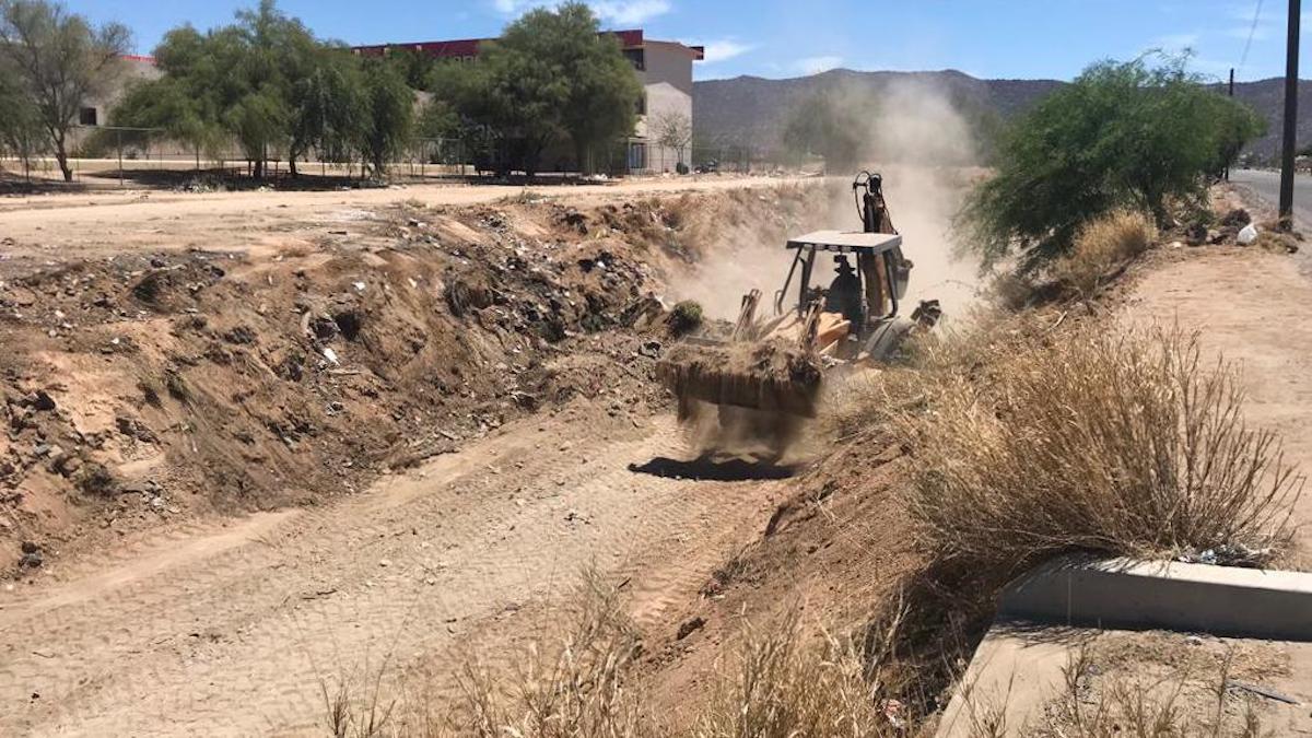 Avanza CIDUE con la limpieza de canales y arroyos en Hermosillo