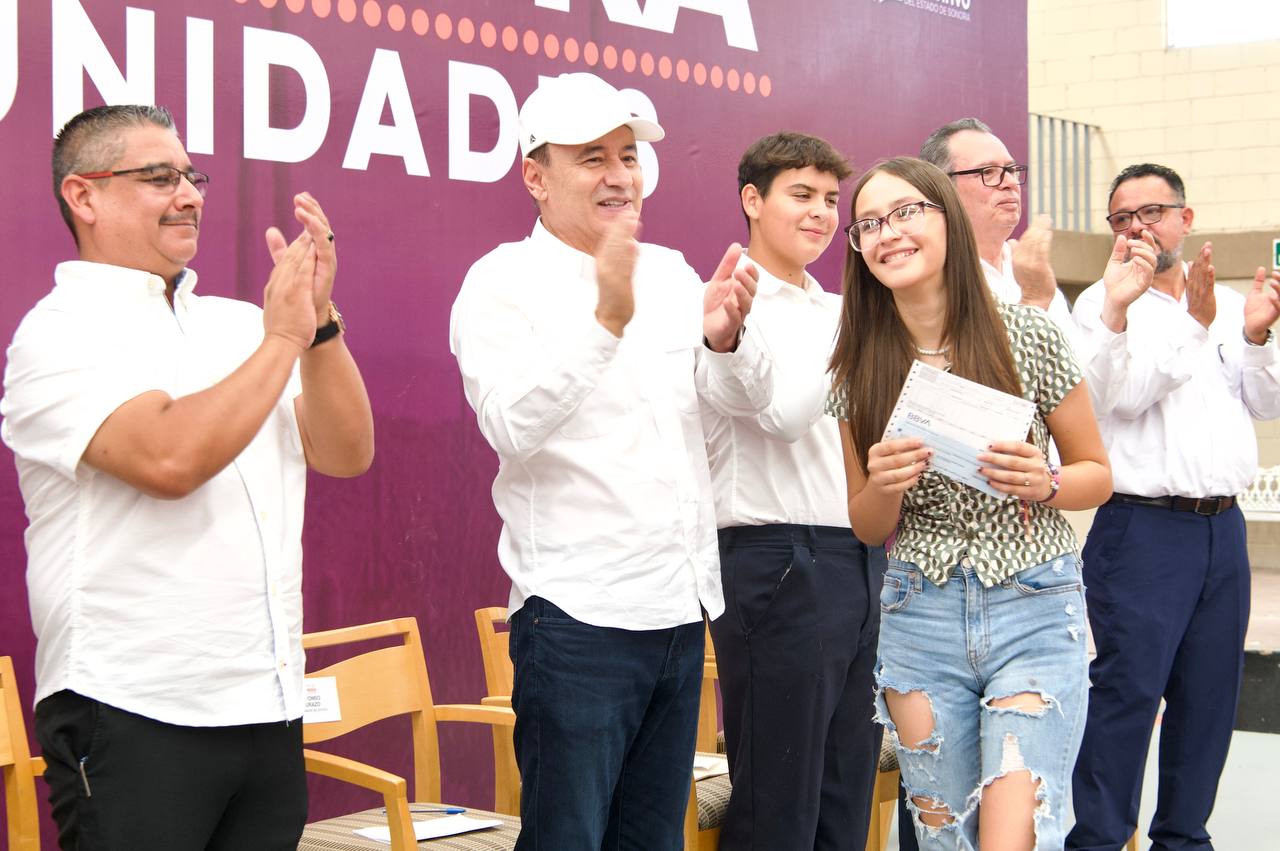 Con entrega de becas y mejoramiento de infraestructura, generamos desarrollo en Peñasco y Sonoyta: Alfonso Durazo