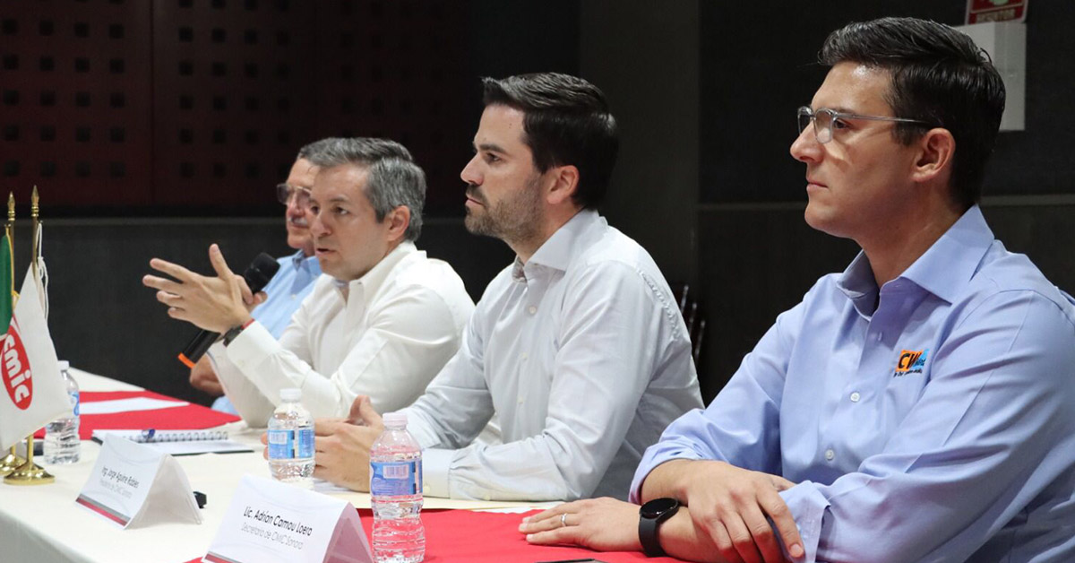 Reciben constructores de CMIC Sonora a secretario Omar del Valle Colosio Importante continuar haciendo equipo por el bien de la construcción: Jorge Aguirre
