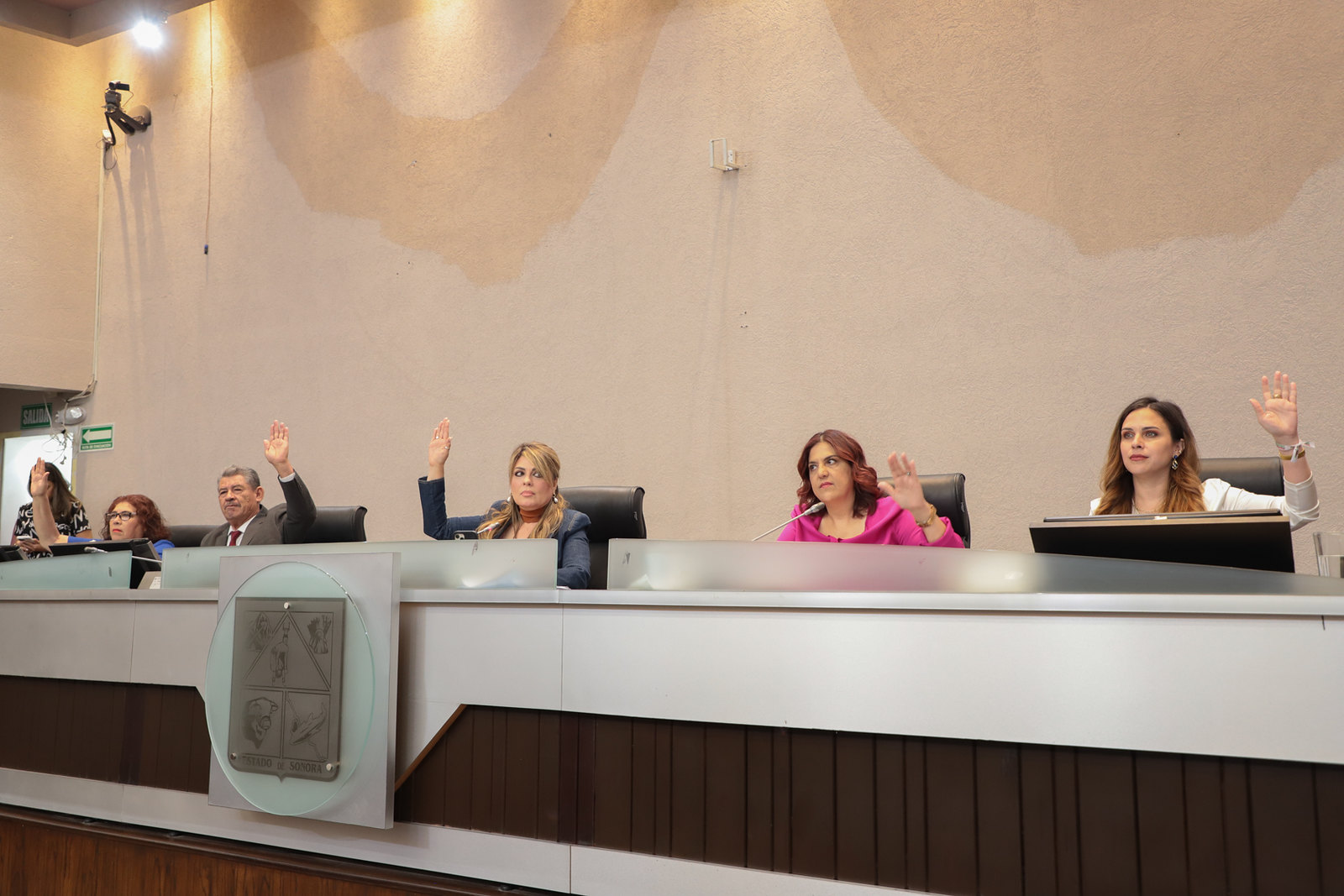 Turna la Permanente asuntos a diversas comisiones