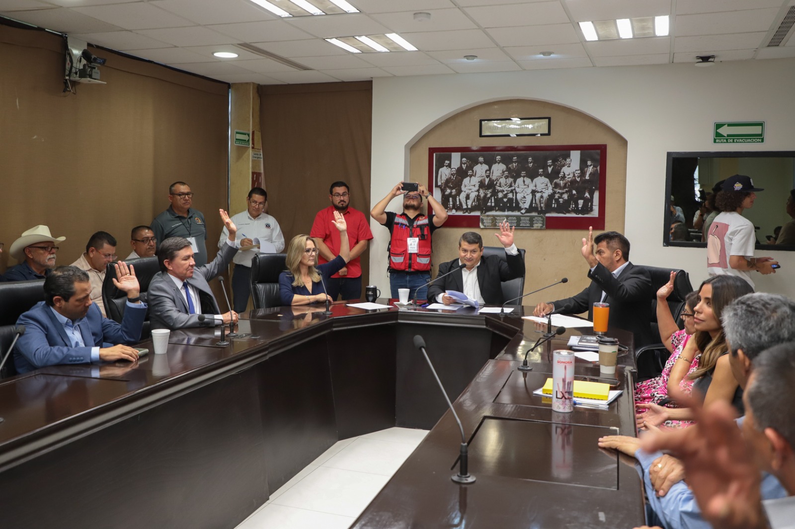 Aprueban por unanimidad colocar en letras doradas el nombre de Jacinto López Moreno en la pared de honor del Congreso de Sonora