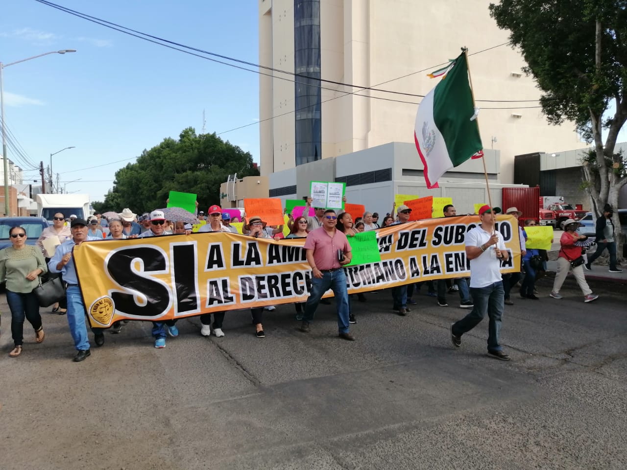UUH entrega a CFE solicitud por escrito de gestionar ampliación del subsidio a la tarifa 1-F