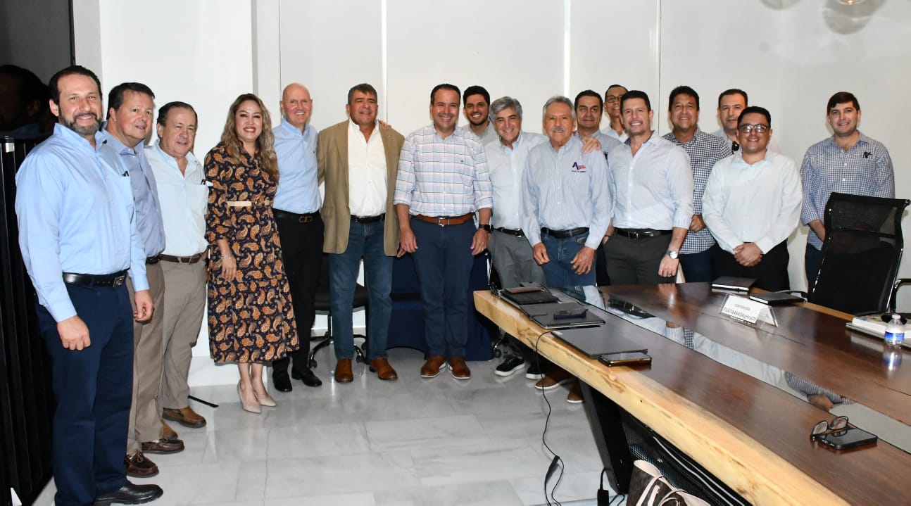 Presentan a Toño Astiazarán proyecto de Clúster Logístico KINETEC
