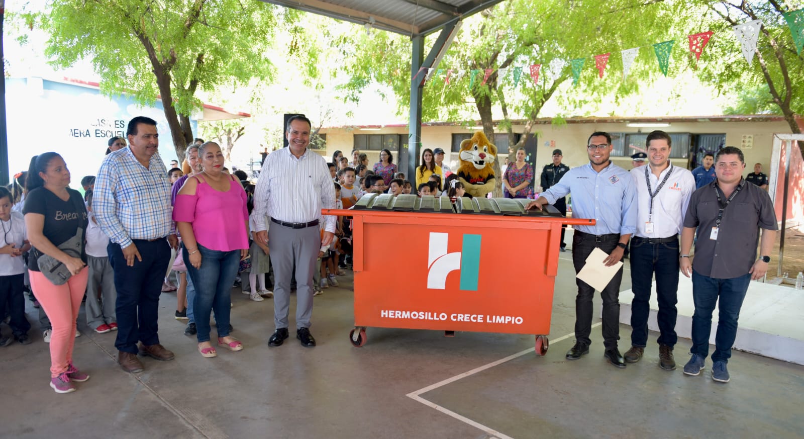 Inicia Toño Astiazarán “Reciclase” en primaria Socorro Berumen