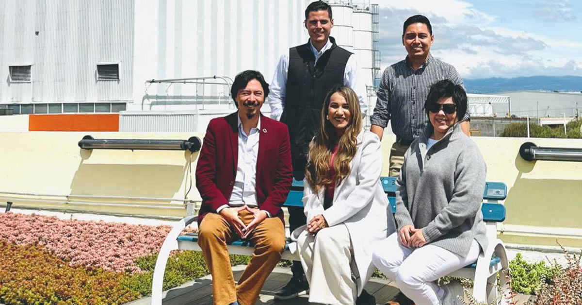 Presidenta del Congreso de Sonora, Claudia Bours Corral, se reúne con directivos de industria verde Presidenta del Congreso de Sonora, Claudia Bours Corral, se reúne con directivos de industria verde