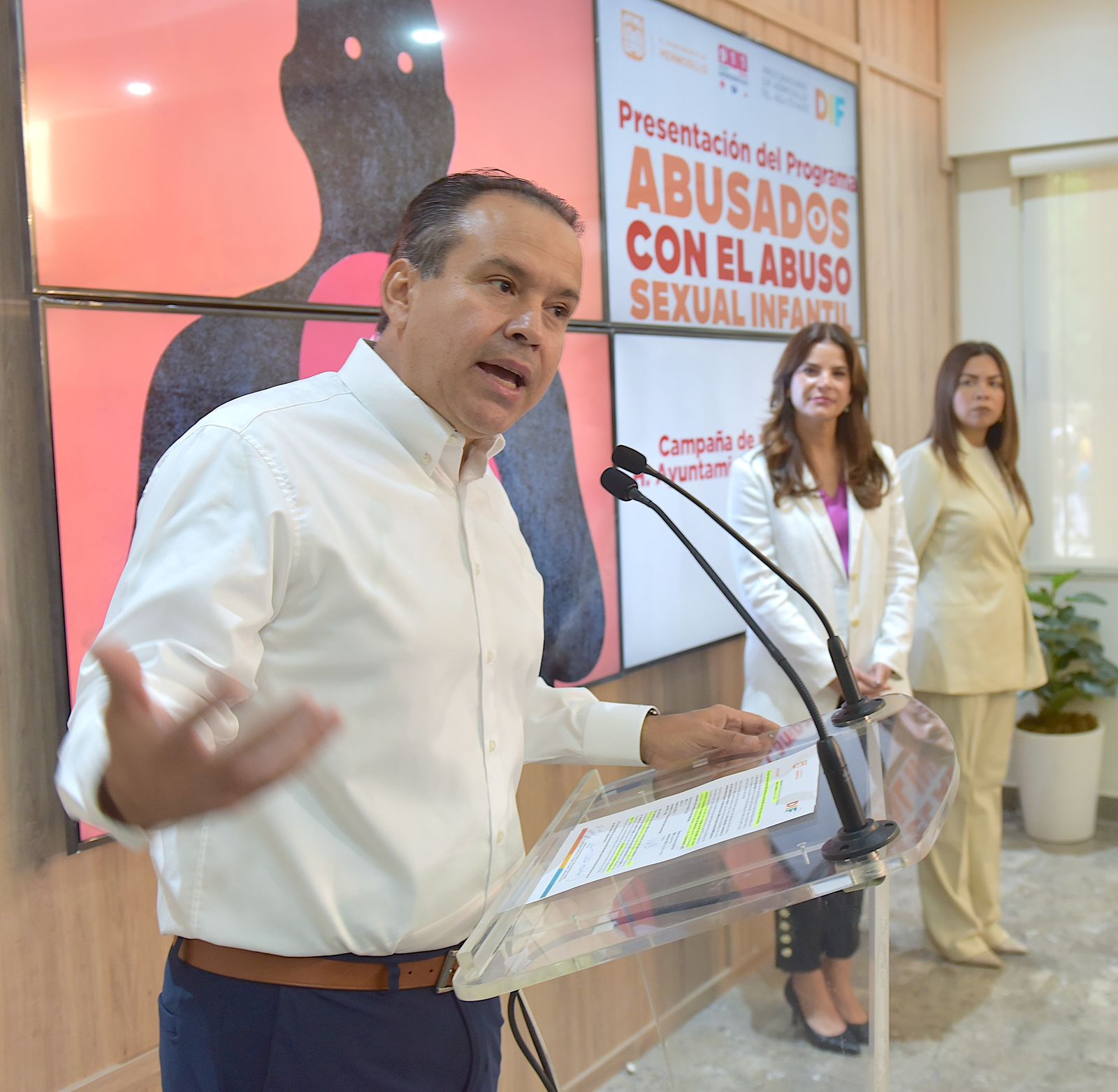 Lanzan Toño Astiazarán y Patricia Ruibal campaña “Abusados con el abuso sexual infantil”