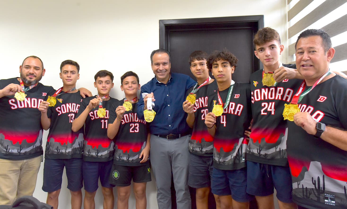 Recibe Toño Astiazarán a la Selección Sonora de Básquetbol U13 Varonil Recibe Toño Astiazarán a la Selección Sonora de Básquetbol U13 Varonil