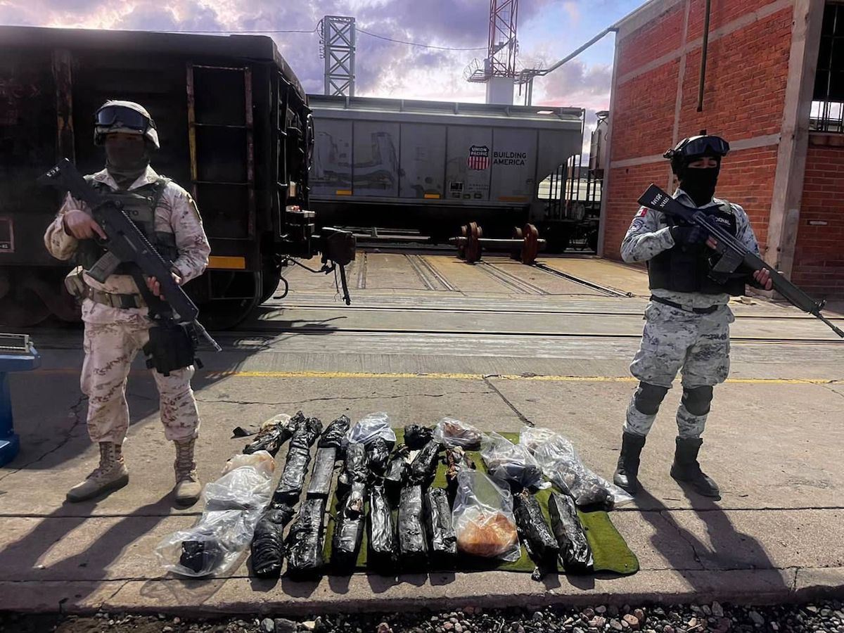 Aseguran instituciones de Mesa Estatal de Seguridad, 115 kilogramos de metanfetaminas en Nogales