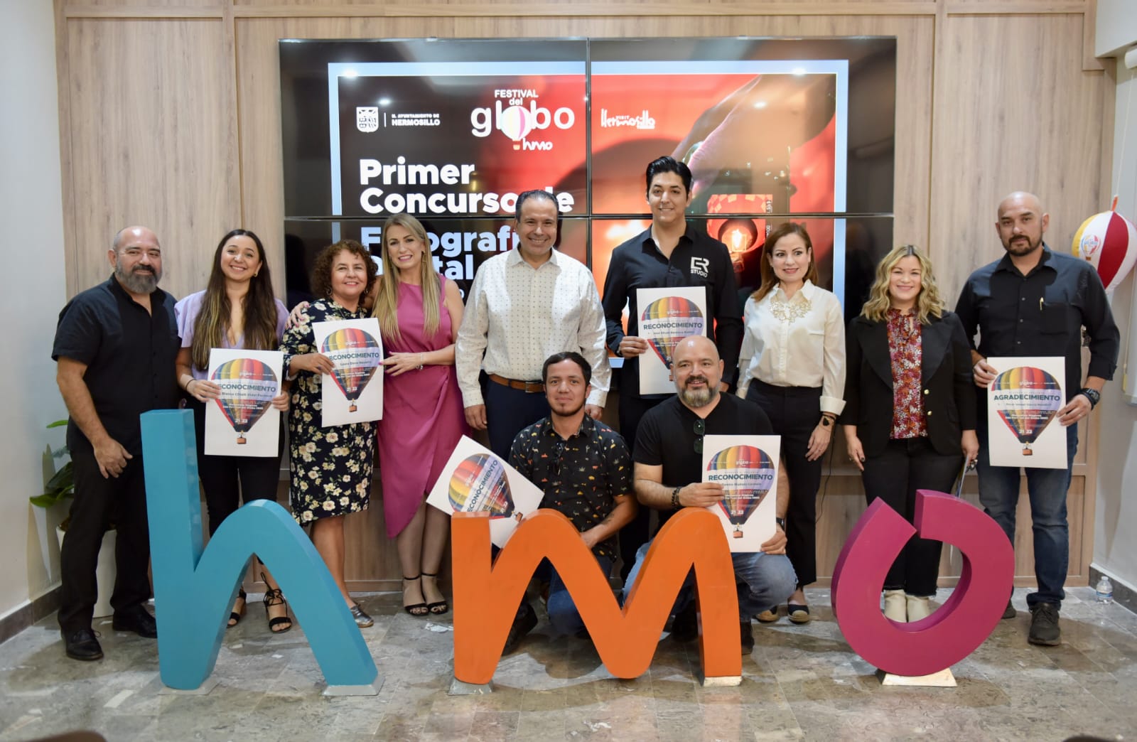 Premia Toño Astiazarán a ganadores de concurso de fotografía digital Momentos Mágicos Premia Toño Astiazarán a ganadores de concurso de fotografía digital Momentos Mágicos