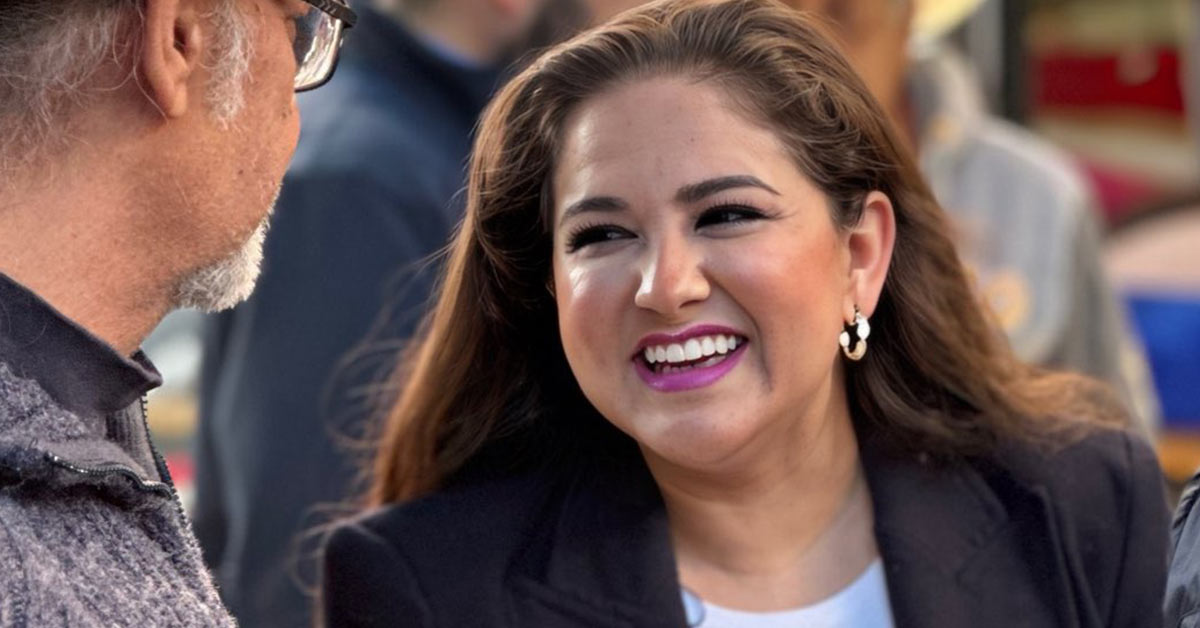Se baja Célida López de la contienda por el senado