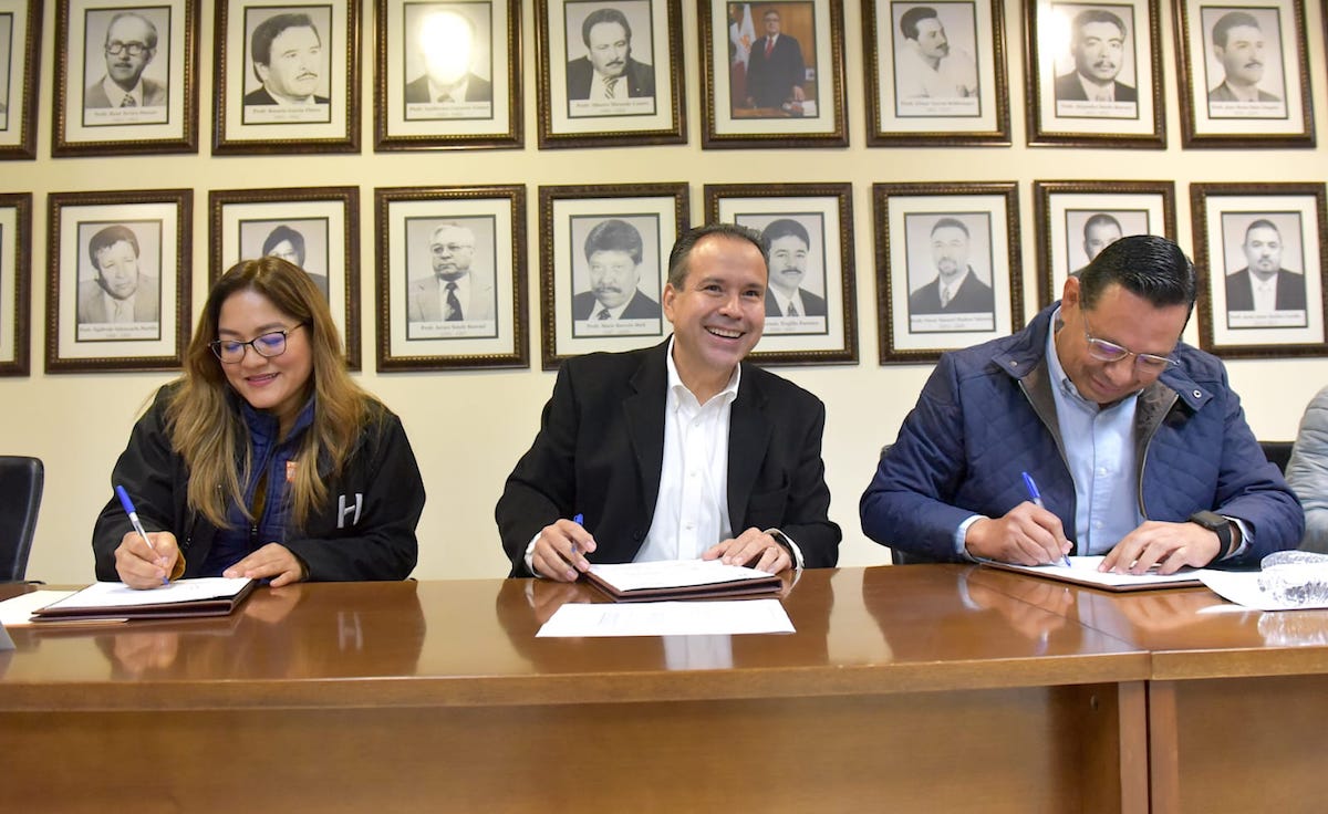 Lleva Toño Astiazarán programa Hogar Solar a trabajadores del SNTE
