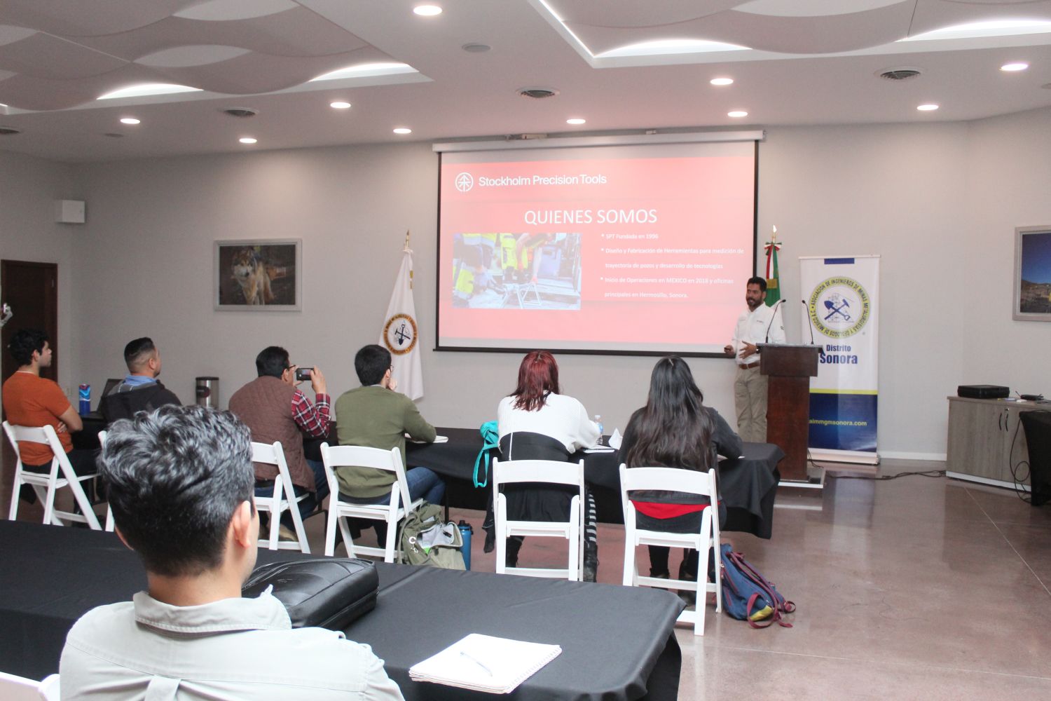 Capacita sector minero a profesionista de la minería