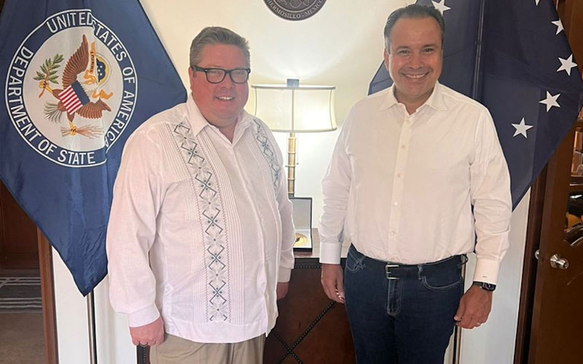 Reconoce Toño Astiazaran a policía municipal por ganar concurso internacional DARE Reconoce Toño Astiazaran a policía municipal por ganar concurso internacional DARE