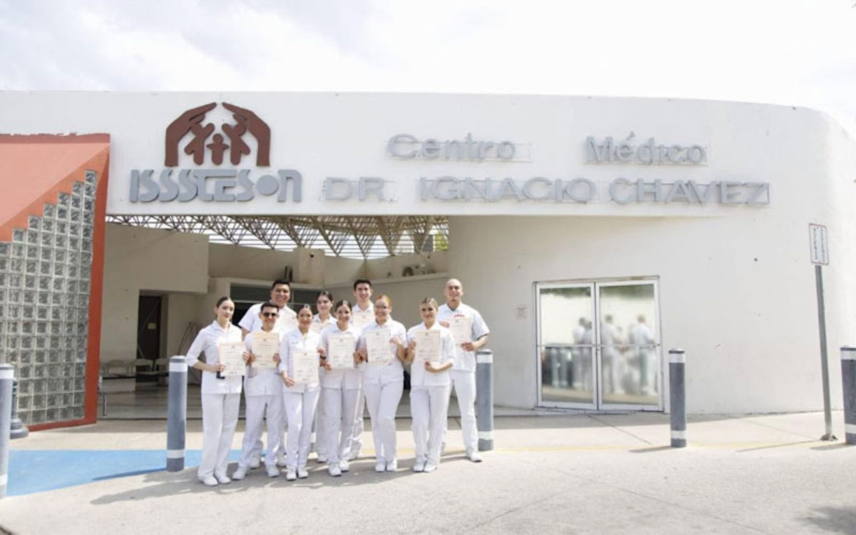 Terminan 51 estudiantes el servicio social en Isssteson Terminan 51 estudiantes el servicio social en Isssteson