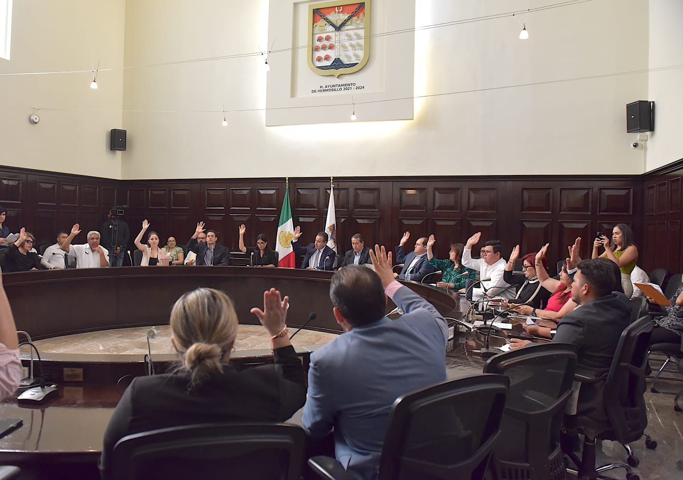 Aprueba Cabildo tercer informe de Toño Astiazarán