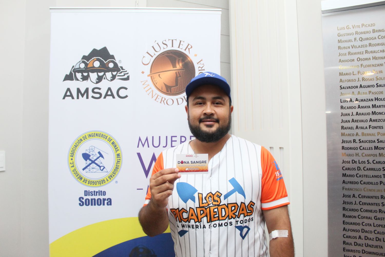 Dona sector minero sonorense 61 unidades de sangre