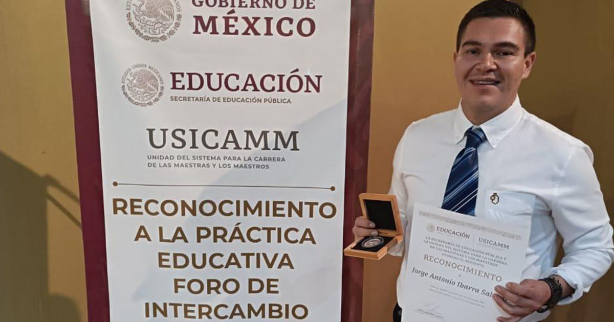 Reconocen autoridades educativas nacionales a docente de Cobach Sonora 