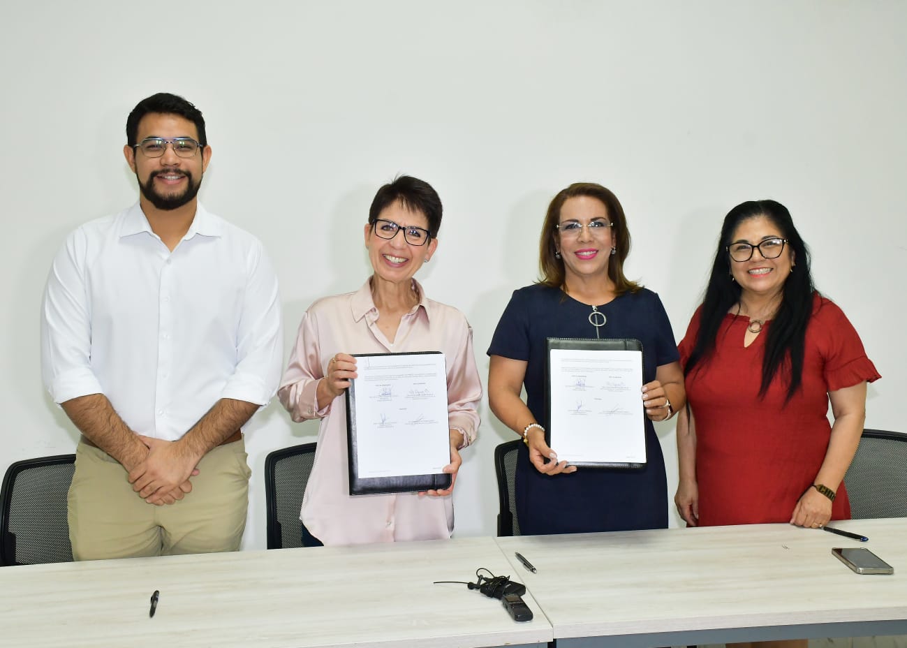 Hacen alianza Ayuntamiento de Hermosillo y Mujeres Jefas de Empresas