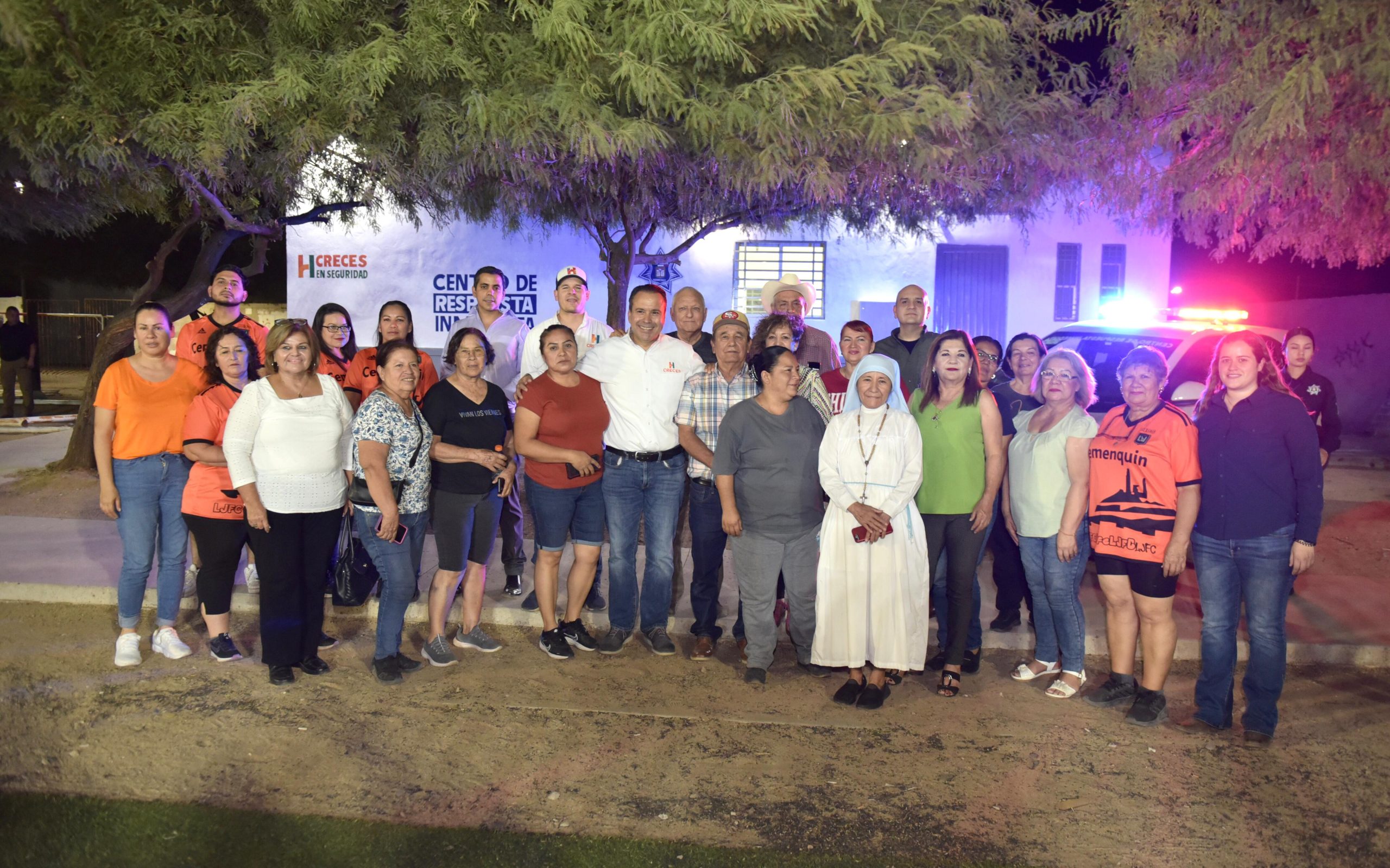 Entrega Toño Astiazarán Centro de Respuesta Inmediata y patrulla en la colonia Eusebio Kino Entrega Toño Astiazarán Centro de Respuesta Inmediata y patrulla en la colonia Eusebio Kino