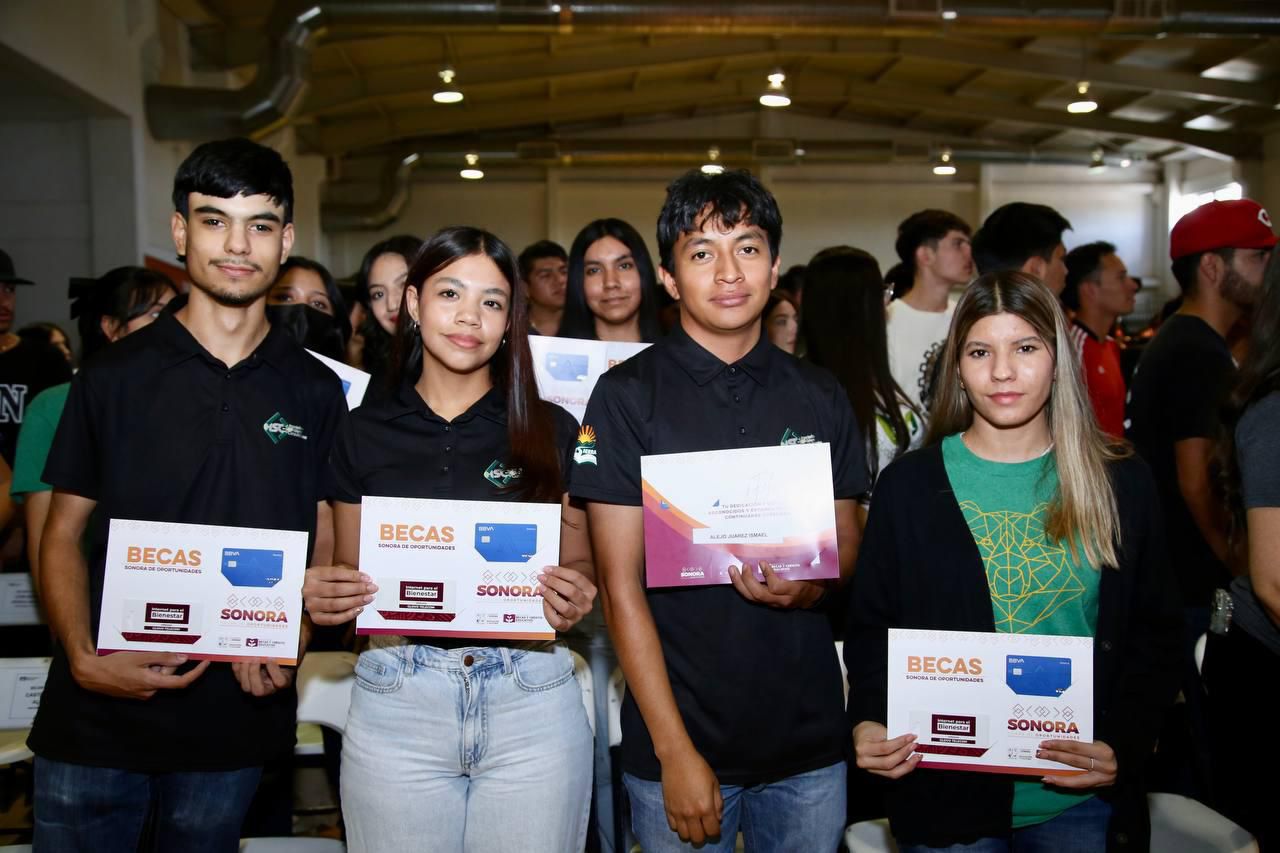 Agradecen estudiantes de la Universidad de la Sierra a Gobernador Durazo por Becas Sonora