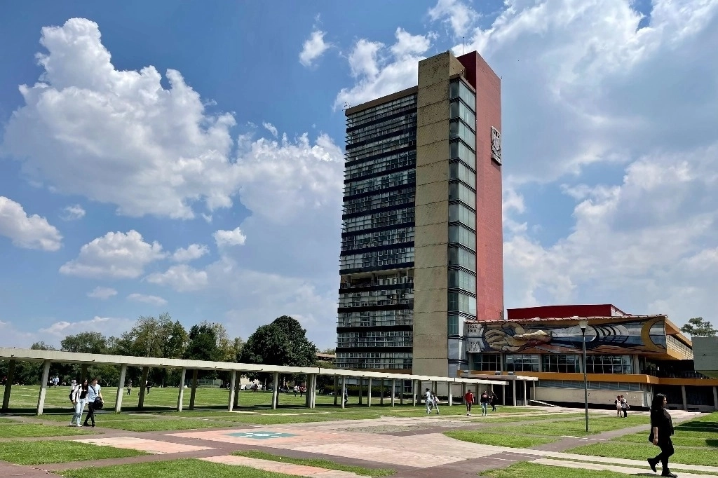 PEF 2025 recorta 10 mil mdp a educación superior; UNAM perderá 5 mil mdp PEF 2025 recorta 10 mil mdp a educación superior; UNAM perderá 5 mil mdp