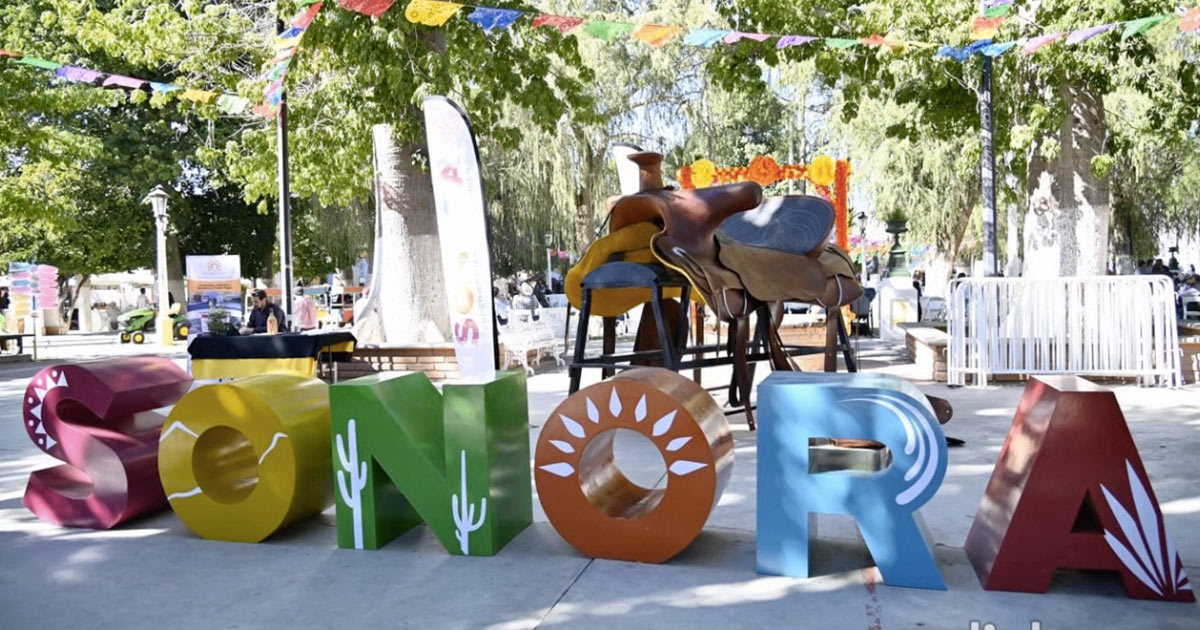 Disfrutan asistentes del Festival de Pueblos Mágicos y agradecen a Gobernador Durazo por esta iniciativa turística