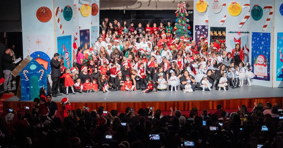 Estudiantes protagonizan con éxito el evento artístico y cultural “Tiempo de Paz. Un Cuento de Navidad”