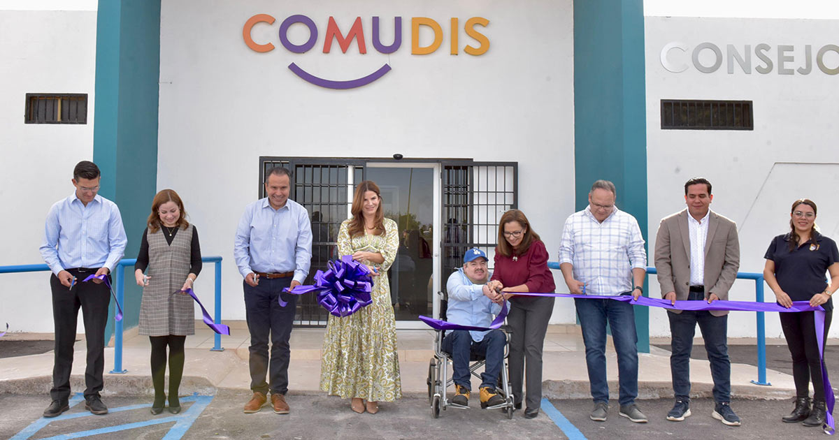 Inauguran Antonio Astiazarán y Patty Ruibal remodelación de instalaciones de COMUDIS