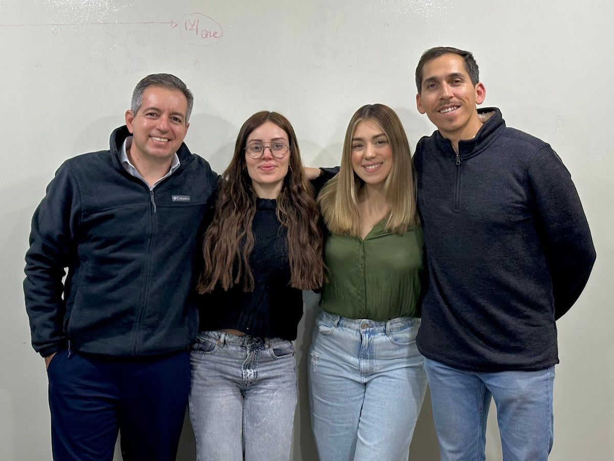 Recolecta sociedad civil y diputado Omar Del Valle tres toneladas de croquetas
