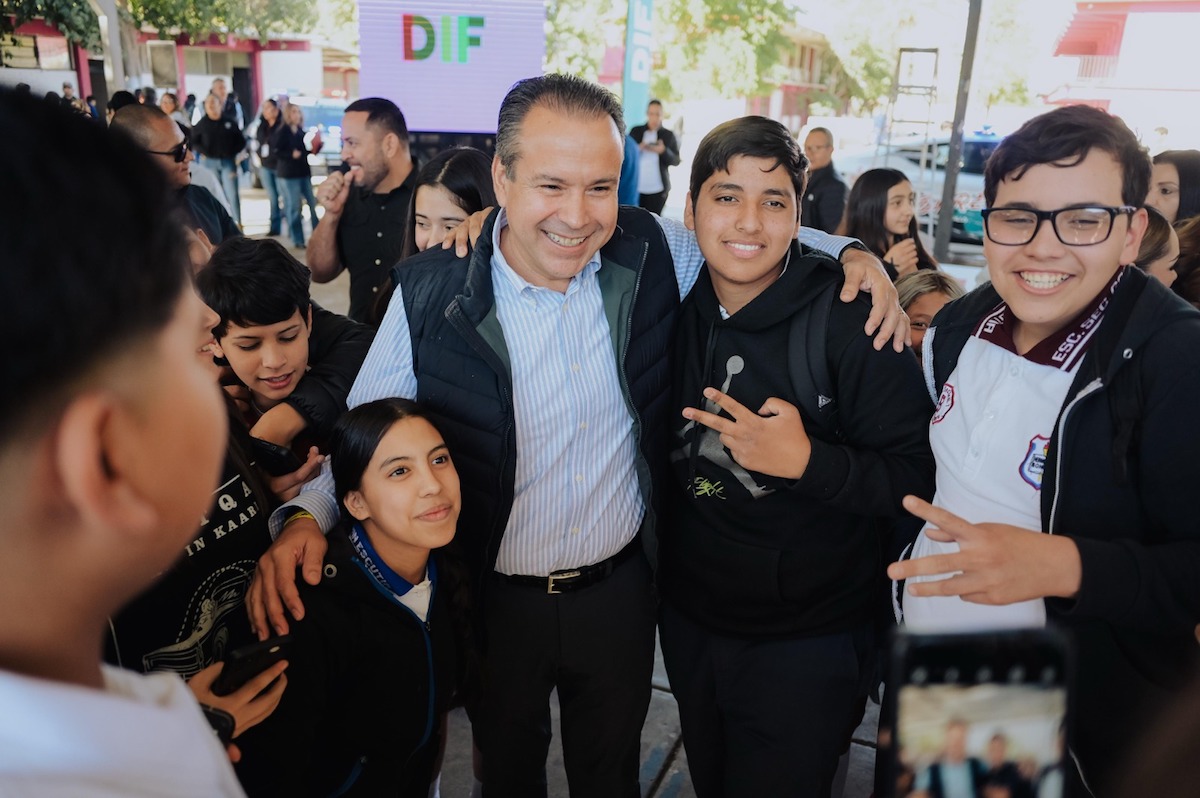 Ayudan Toño Astiazarán y Patty Ruibal a prevenir adicciones en jóvenes con programa “Advertencia DIF” Ayudan Toño Astiazarán y Patty Ruibal a prevenir adicciones en jóvenes con programa “Advertencia DIF”