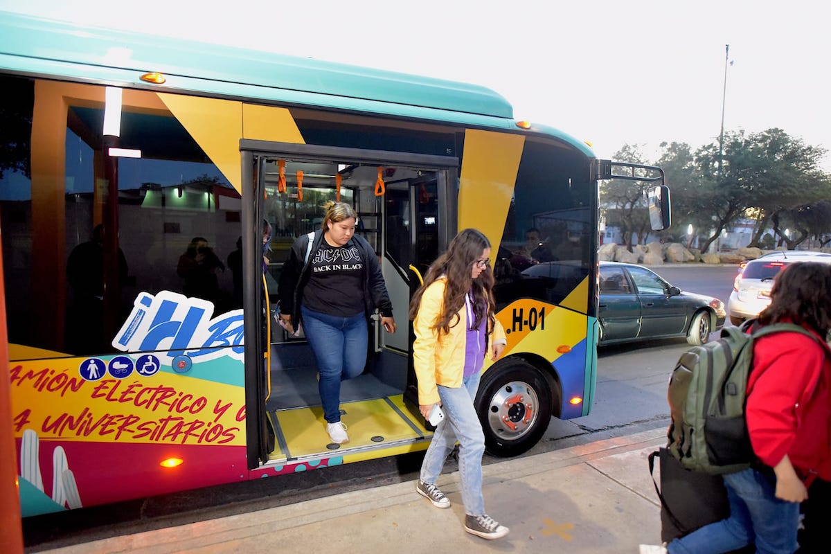Destacan jóvenes universitarios sustentabilidad de transporte eléctrico H Bus Destacan jóvenes universitarios sustentabilidad de transporte eléctrico H Bus