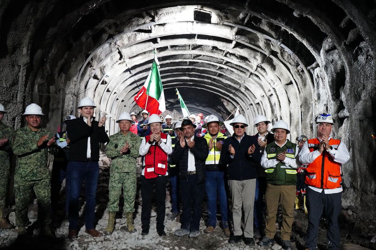 Encabeza Gobernador Durazo avance histórico con primera conexión del túnel ferroviario en Nogales Encabeza Gobernador Durazo avance histórico con primera conexión del túnel ferroviario en Nogales