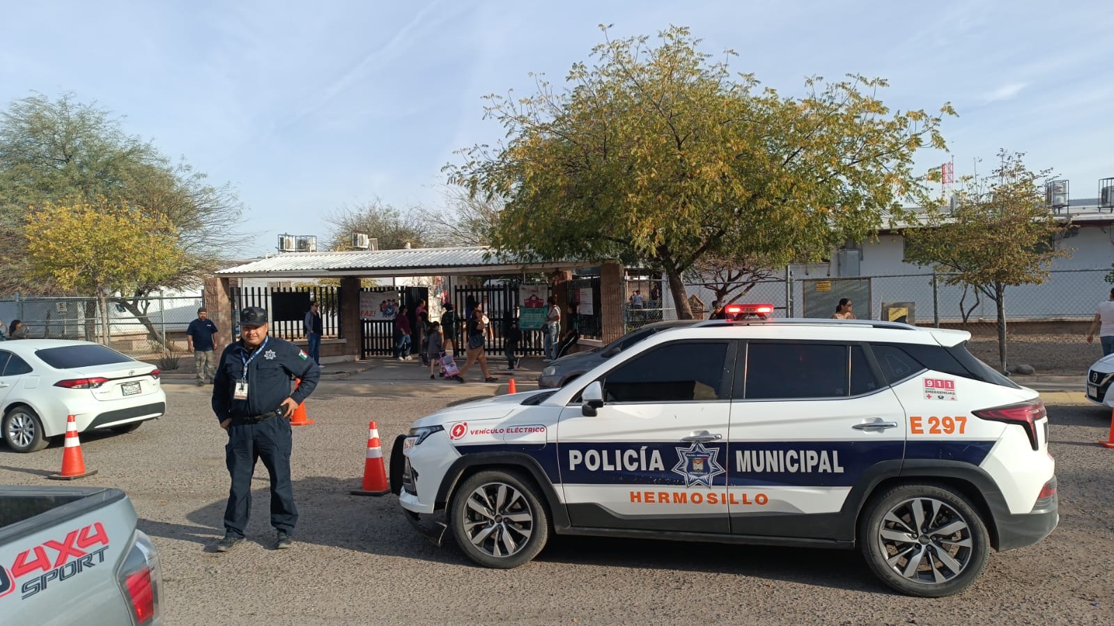 Policía Municipal refuerza operativos en inmediaciones de escuelas Policía Municipal refuerza operativos en inmediaciones de escuelas