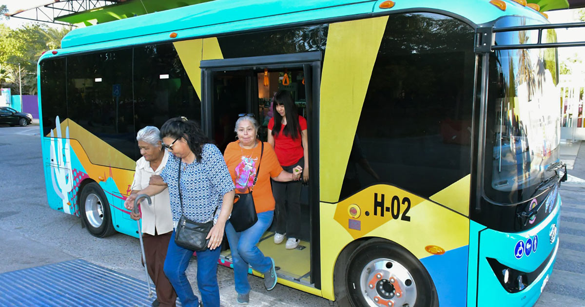 Familias hermosillenses viajan gratis al Parque Madero y El Cárcamo en el transporte eléctrico H Bus