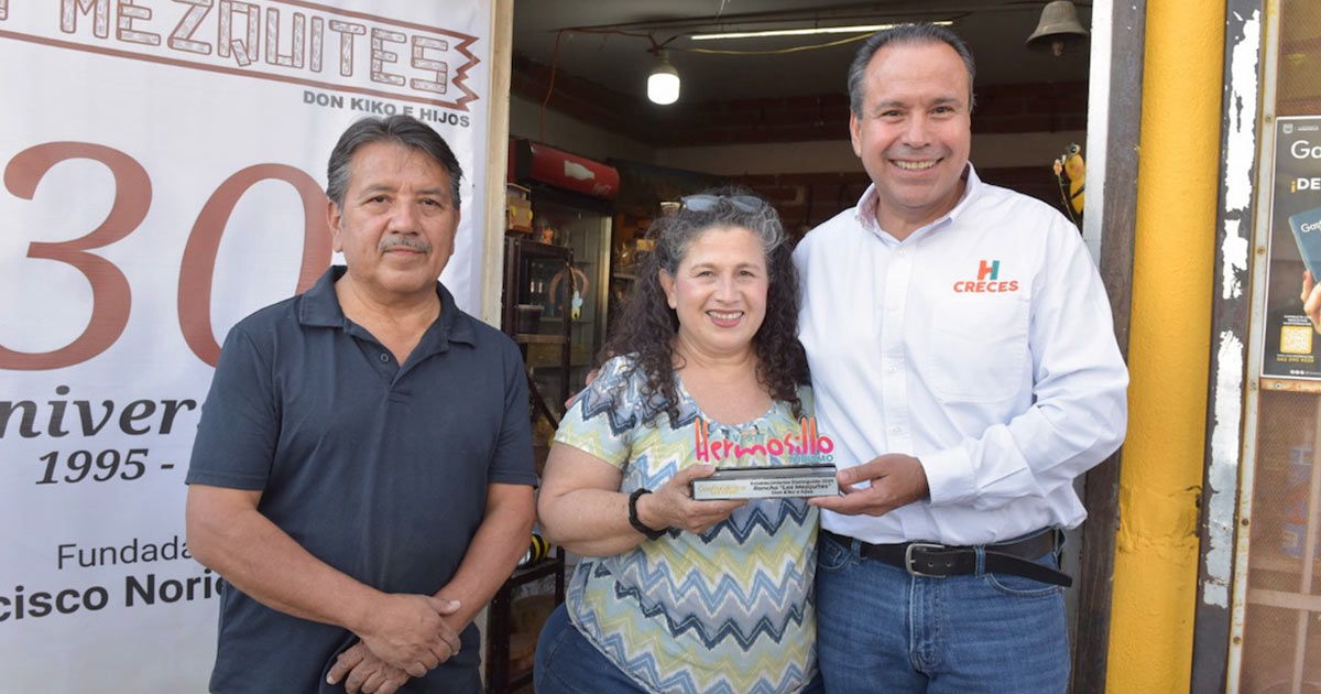 Reconoce Toño Astiazarán con placa distintiva a comercios ganadores de la 8va Muestra Gastronómica de San Pedro