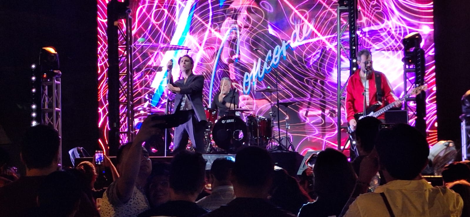Disfrutan visitantes del Parque Madero el tercer día de Fiestas del Pitic con toneladas de rock