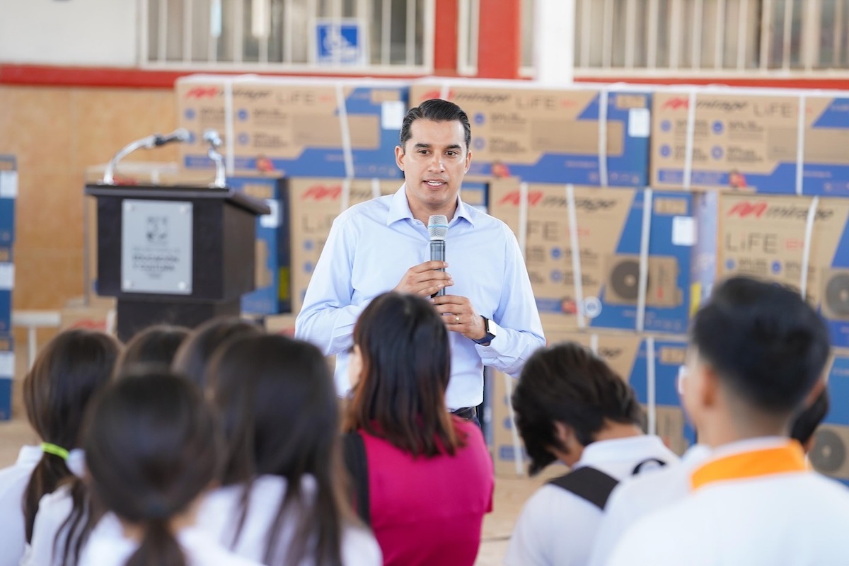 Gobierno de Sonora y Fundación Sempra Infraestructura equipan con aires acondicionados a escuelas de Benjamín Hill: Froylán Gámez Gobierno de Sonora y Fundación Sempra Infraestructura equipan con aires acondicionados a escuelas de Benjamín Hill: Froylán Gámez